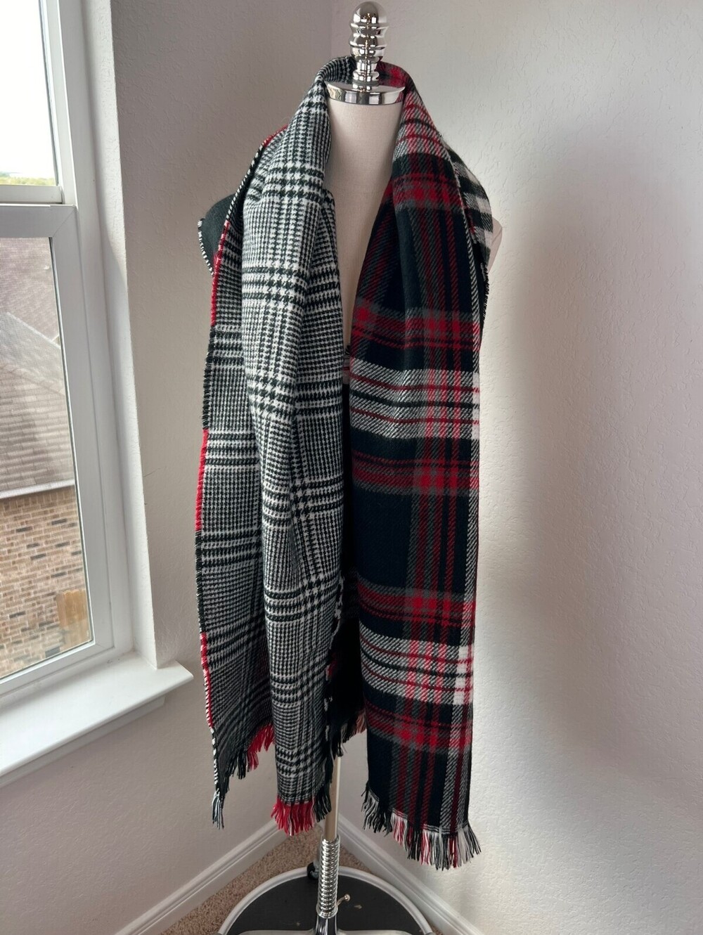 Red Black White Fringe Scarf Houndstooth Colorblock Academia